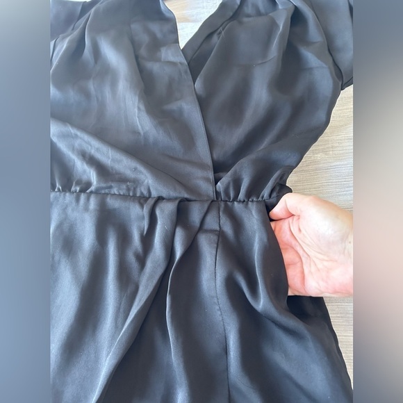 Bcbgeneration v-neck black pocket dress size 4 - Picture 3 of 11